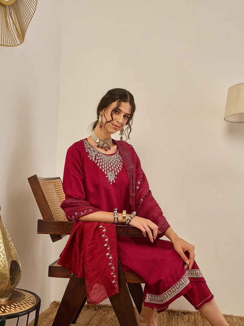 VP 9559 Viscose Rayon Kurta Pant Set with Chanderi Silk Dupatta Wholesale 5 Launching VP 9559 Viscose Rayon Kurta Pant Set with Chanderi Silk Dupatta Wholesale 2026