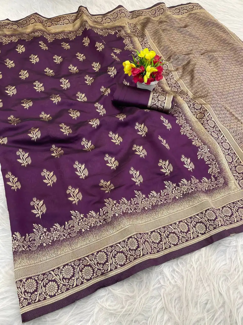 Laxmi 975 Wholesale Sarees In Surat With Low Price